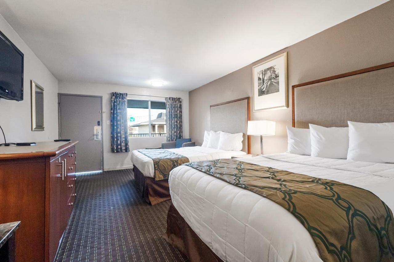 Heritage Inn Express Хейуорд Экстерьер фото