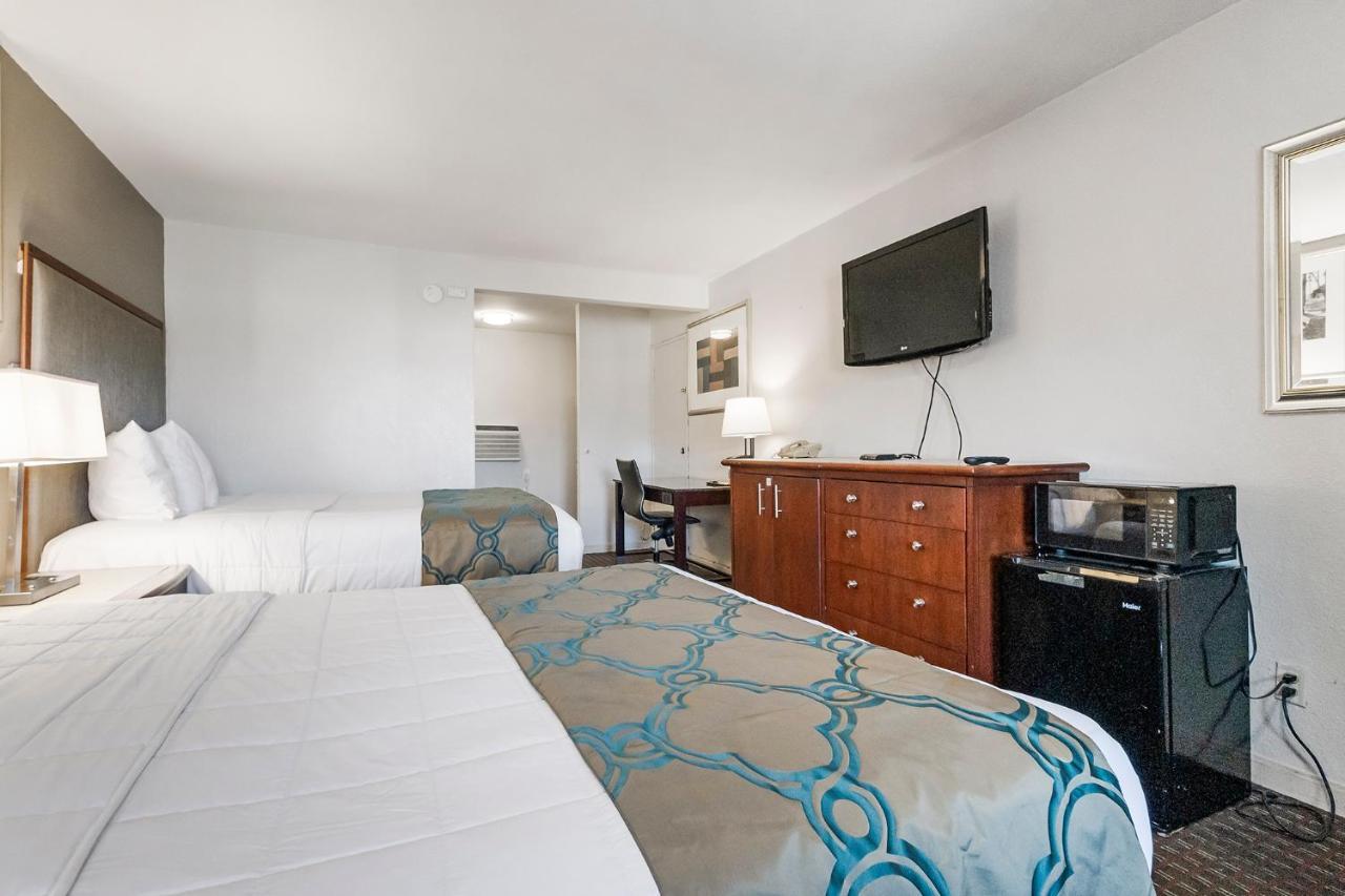 Heritage Inn Express Хейуорд Экстерьер фото